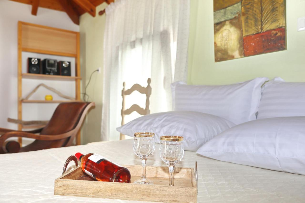Traditional City Centre House Skopelos Town Exterior photo