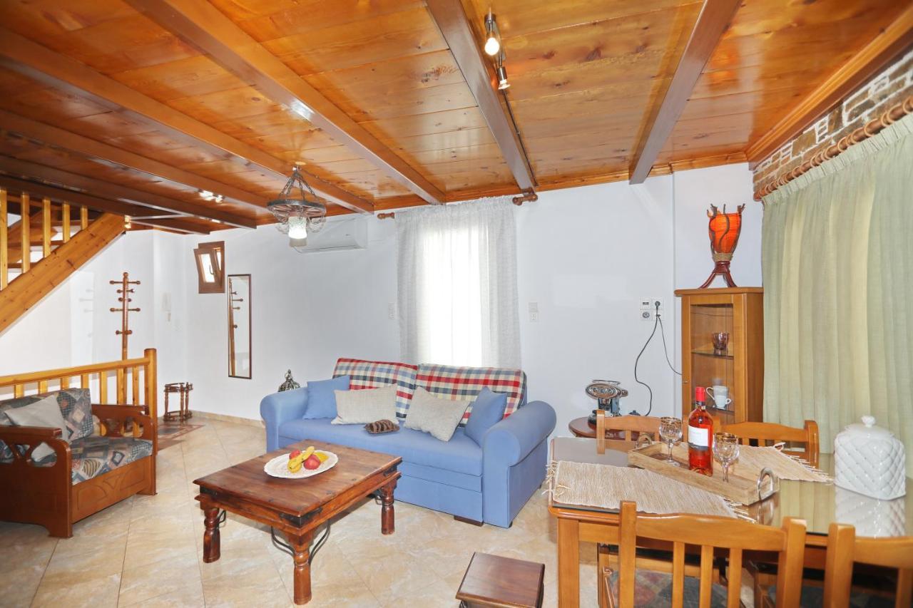 Traditional City Centre House Skopelos Town Exterior photo