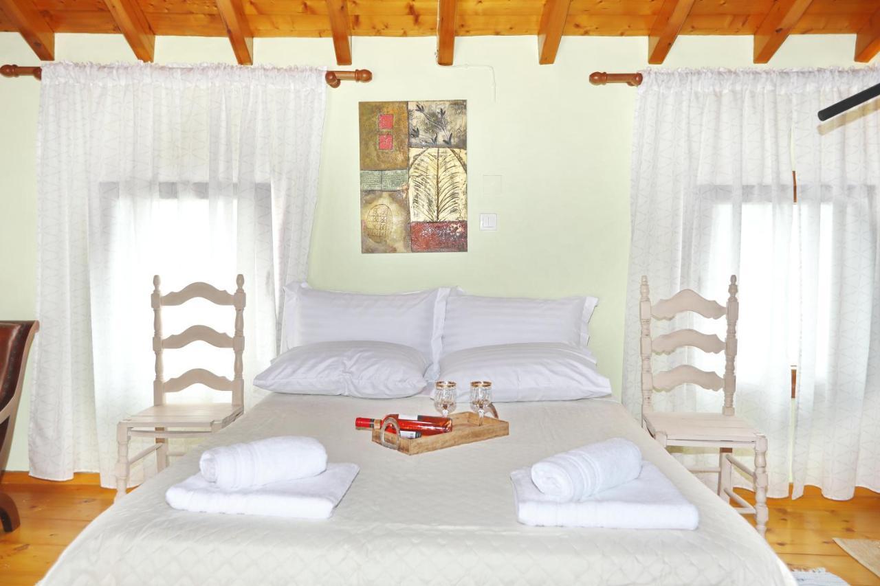 Traditional City Centre House Skopelos Town Exterior photo